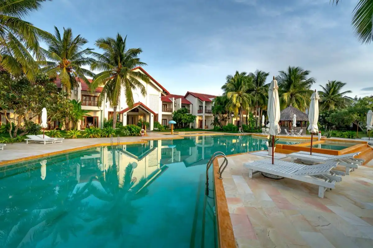 Pool Resurfacing & Replastering in Long Beach, CA